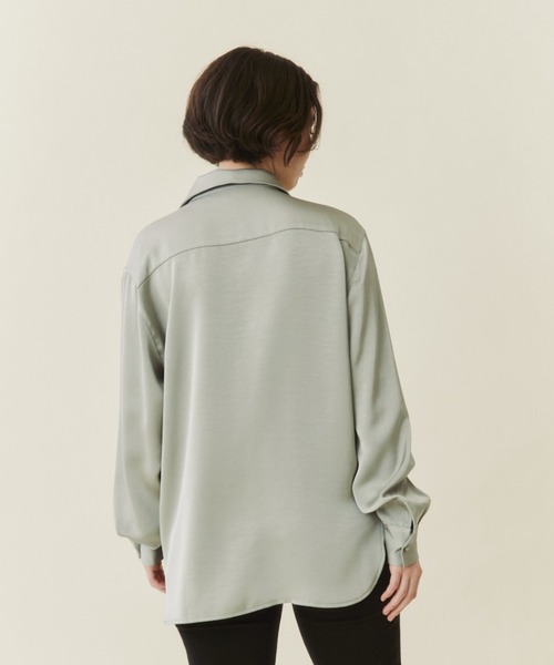 FUULLY STUDIO(フーリィーステューディオ)の「サテンオープンカラーシャツ/セットアップ(シャツ/ブラウス・レディース・ブラウン/チャコールグレー/ライトグリーン/アイボリー・FREE)」の13枚目の写真
