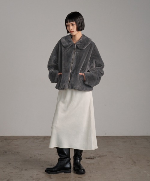 LOWRYS FARM（ローリーズファーム）の「【襟取り外し可能】ファーブルゾン  491126（ブルゾン・レディース・アイボリー/その他/チャコールグレー/ブラウン・FREE）」の5枚目の写真