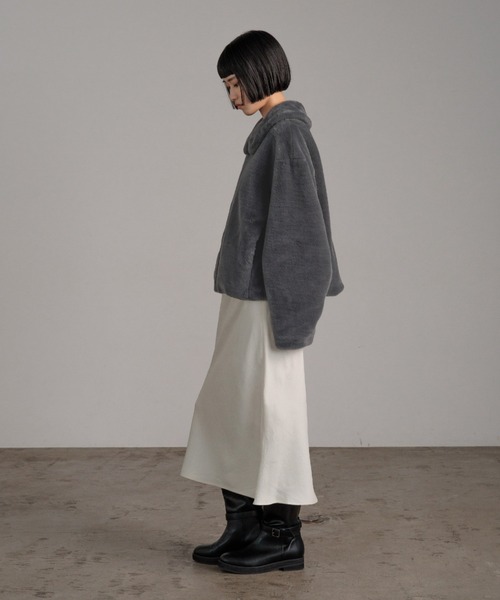 LOWRYS FARM（ローリーズファーム）の「【襟取り外し可能】ファーブルゾン  491126（ブルゾン・レディース・アイボリー/その他/チャコールグレー/ブラウン・FREE）」の6枚目の写真