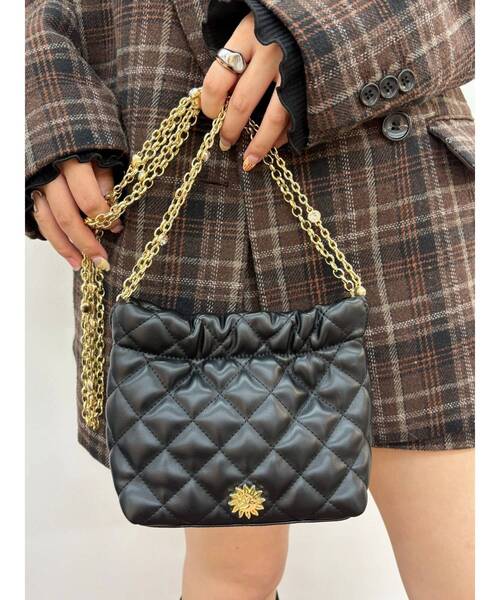 EVRIS（エヴリス）の「キルティングビジューチェーンミニBAG（ショルダーバッグ・レディース・ブラック/ブルー/パープル/その他1・FREE）」の7枚目の写真