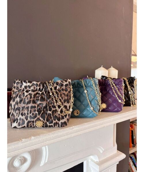 EVRIS（エヴリス）の「キルティングビジューチェーンミニBAG（ショルダーバッグ・レディース・ブラック/ブルー/パープル/その他1・FREE）」の17枚目の写真