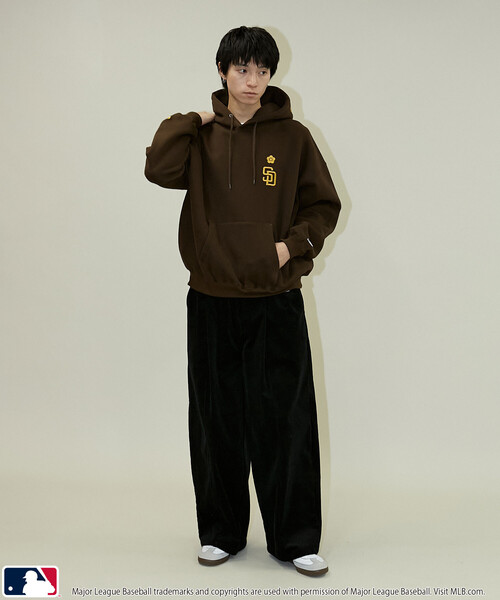 MLB × MARY QUANT/ ビックシルエット裏起毛スウェットパーカー セール】MLB × MARY QUANT/エムエルビー × マリークワント MLB×MARY