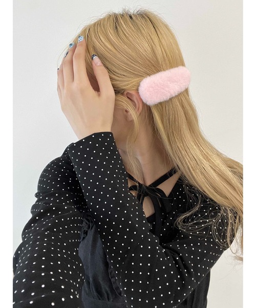 WC(ダブル シー)の「《2個セット★》もこもこヘアピンセット(ヘアピン・レディース・ホワイト/ピンク・FREE)」の1枚目の写真