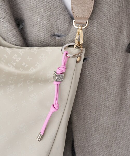 russet(ラシット)の「レザーコードバッグチャーム(チャーム・レディース・ブラウン/ピンク/ボルドー/ブラック/グレー系その他/ダークブラウン/イエロー/ピンク系その他/サックスブルー/グリーン・FREE)」の14枚目の写真