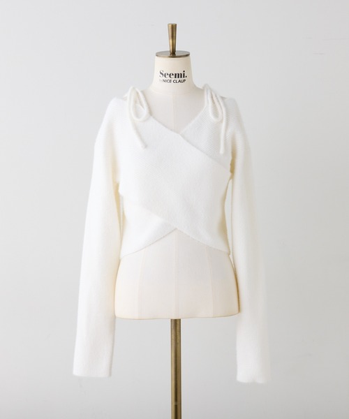 Seemi. byNICECLAUP（ シーミーバイナイスクラップ）の「【Seemi.】肩リボンフェザーニット（ニット/セーター・レディース・アイボリー/ブラック/ピンク・FREE）」の2枚目の写真