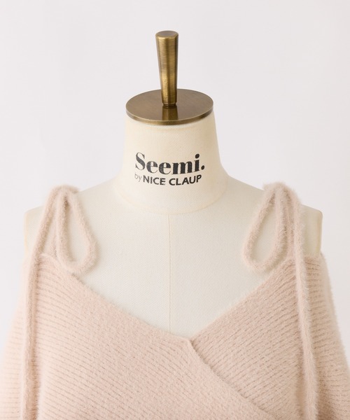 Seemi. byNICECLAUP（ シーミーバイナイスクラップ）の「【Seemi.】肩リボンフェザーニット（ニット/セーター・レディース・アイボリー/ブラック/ピンク・FREE）」の6枚目の写真