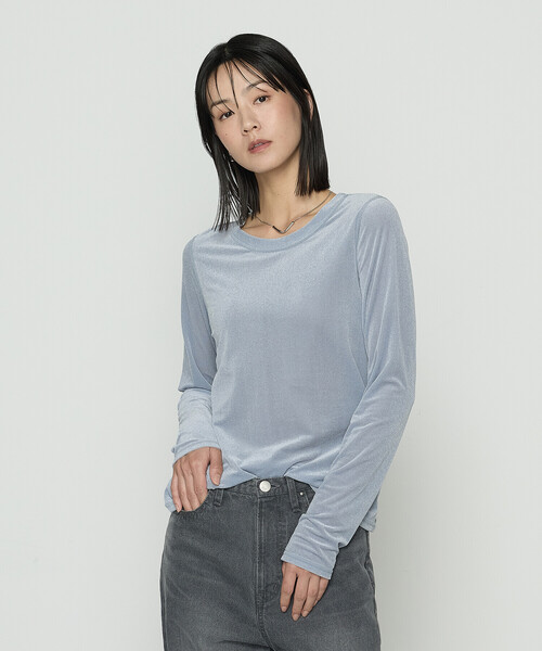 K.T KIYOKO TAKASE(キヨコタカセ)の「シアーベロア ラウンドネックプルオーバー(Tシャツ/カットソー・レディース・サックスブルー/ブラック/グレイッシュベージュ・9号/11号)」の1枚目の写真