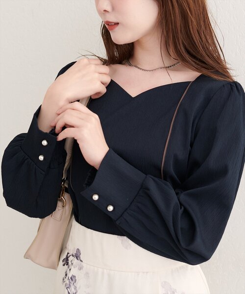 natural couture（ナチュラルクチュール）の「ハートネックパイピング配色ブラウス（シャツ/ブラウス・レディース・ブラウン/ピンク/ネイビー/アイボリー・FREE）」の4枚目の写真