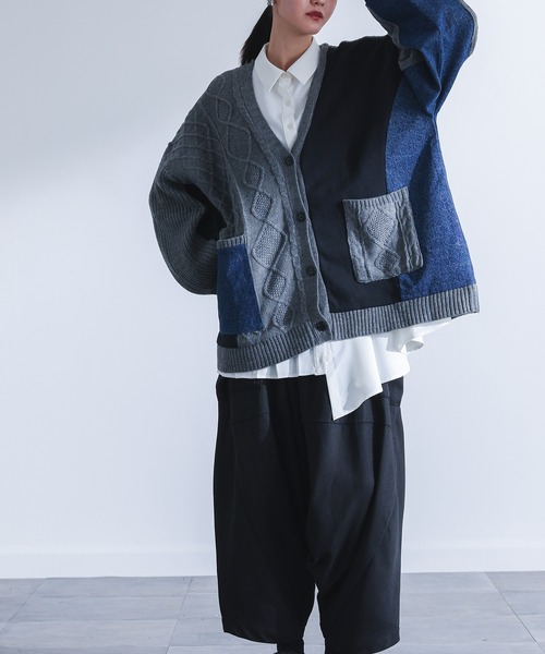 kOhAKU(コハク)の「『配色異素材切替ニットカーディガン』(カーディガン/ボレロ・レディース・杢グレー・FREE)」の18枚目の写真