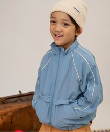 ウィンドブレーカー」に該当するブルー・ネイビー/青色系の