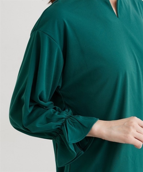 nissen（ニッセン）の「【UV・接触冷感・ストレッチ・吸汗速乾】キーネック長袖プルオーバー（Tシャツ/カットソー・レディース・モカ/グリーン/ベージュ・LL/S/L/M）」の10枚目の写真