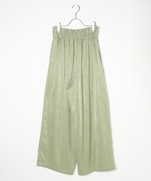 LEPSIM（レプシィム）の「サテンギャザーWストレートパンツ　600152（その他パンツ・レディース・セージグリーン/ブラック/アイボリー/カーキブラウン・FREE）」の5枚目の写真