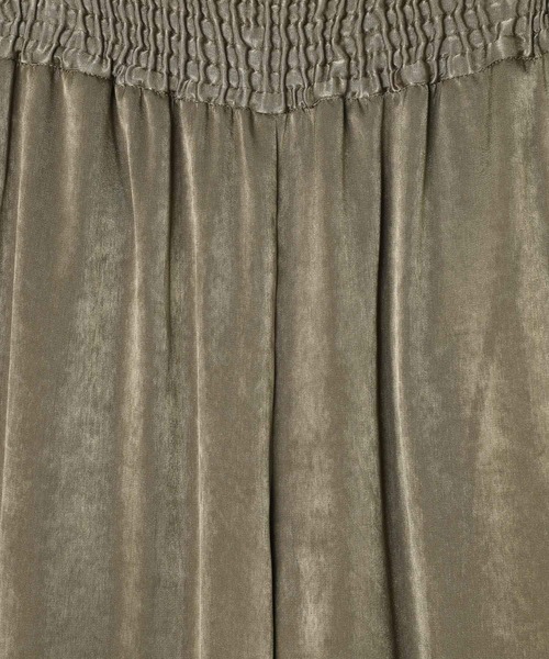 LEPSIM（レプシィム）の「サテンギャザーWストレートパンツ　600152（その他パンツ・レディース・セージグリーン/ブラック/アイボリー/カーキブラウン・FREE）」の13枚目の写真