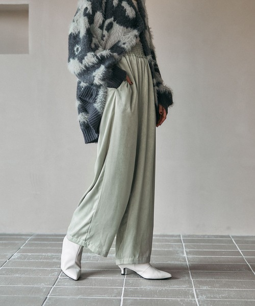 LEPSIM（レプシィム）の「サテンギャザーWストレートパンツ　600152（その他パンツ・レディース・セージグリーン/ブラック/アイボリー/カーキブラウン・FREE）」の20枚目の写真