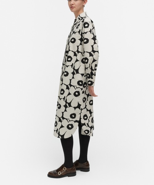 marimekko(マリメッコ)の「【ASIA EXCLUSIVE】Ae Runoelma Unikko / Dress(ワンピース・レディース・ライトグレー・40/38/36/34)」の2枚目の写真