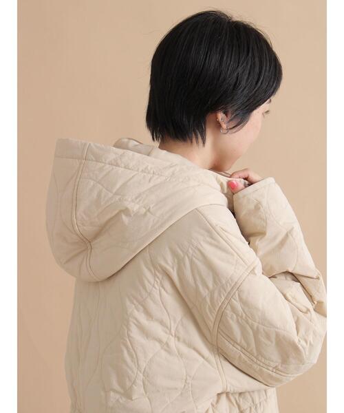 sm2rhythm（サマンサモスモスリズム）の「キルトレイヤードジャケット（ノーカラージャケット・レディース・ベージュ/カーキ/ブラック・F）」の19枚目の写真