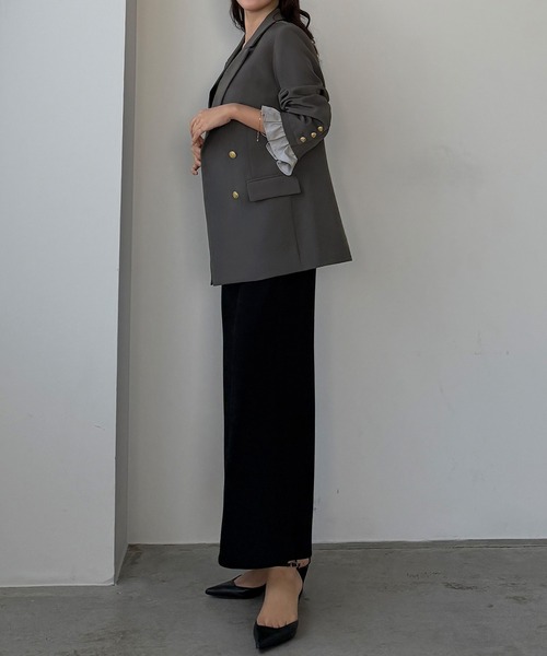 Louere（ルエレ）の「フリルレイヤードデザインジャケット（テーラードジャケット・レディース・ダークベージュ/ダークグレー/ブラック/グレイッシュベージュ・SMALL/MEDIUM/LARGE/X-LARGE）」の11枚目の写真