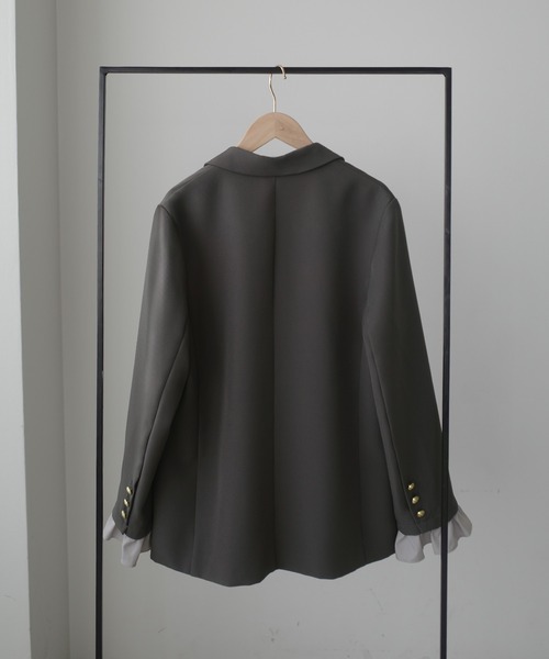 Louere（ルエレ）の「フリルレイヤードデザインジャケット（テーラードジャケット・レディース・ダークベージュ/ダークグレー/ブラック/グレイッシュベージュ・SMALL/MEDIUM/LARGE/X-LARGE）」の13枚目の写真