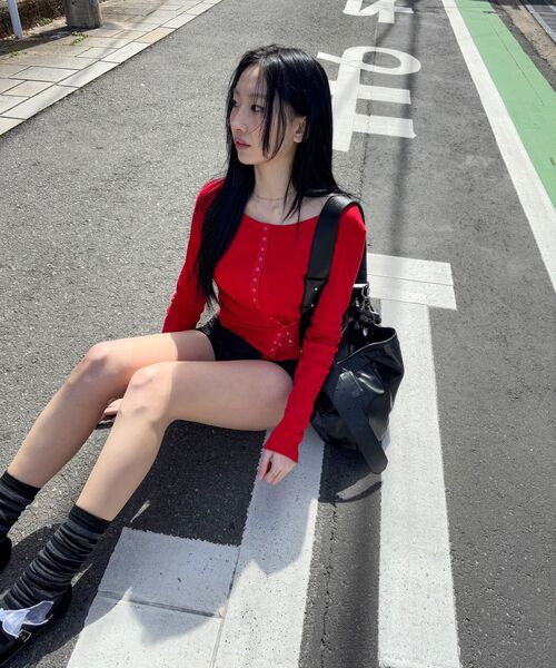 RENSE（レンセ）の「Line Snap Long Sleeve Red（Tシャツ/カットソー・レディース・その他・FREE）」の6枚目の写真