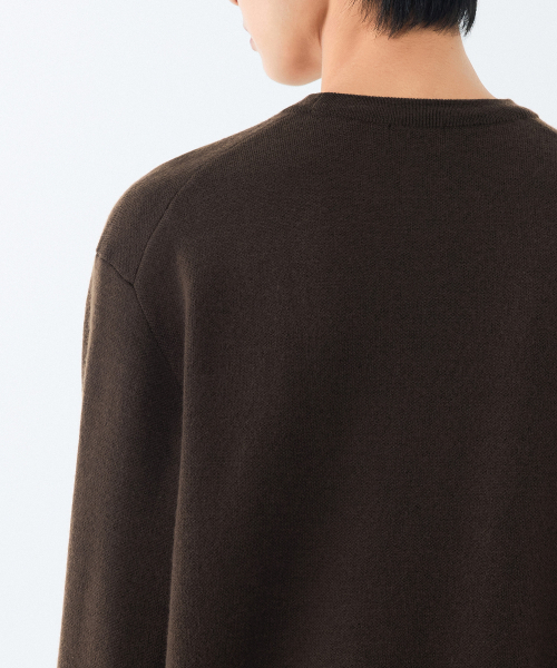 MUSINSA STANDARD（ムシンサスタンダード）の「ミニマルクルーネックニット[ブラウン]（ニット/セーター・メンズ・その他・LARGE/X-LARGE/XX-LARGE/SMALL/MEDIUM）」の5枚目の写真