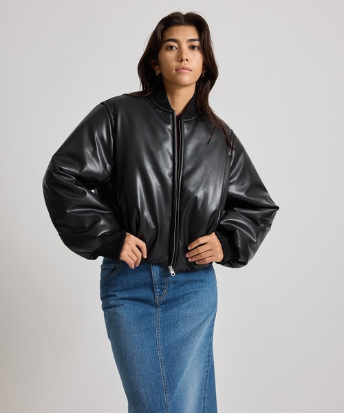 Saturdays NYC（サタデーズ ニューヨークシティ ）の「Dorothy Cropped Bomber Jacket  | WOMEN（その他アウター・レディース・ブラック/ワイン・S/L/M）」の4枚目の写真
