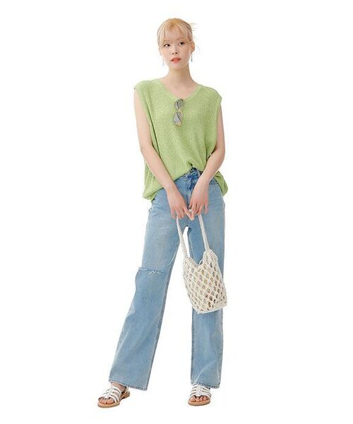 MUSINSA STANDARD WOMAN(ムシンサスタンダードウーマン)の「レディーススラッシュルーズストレートデニムパンツ【ライトインディゴ】(デニムパンツ・レディース・その他・30/24/25/26/27/28/29)」の16枚目の写真