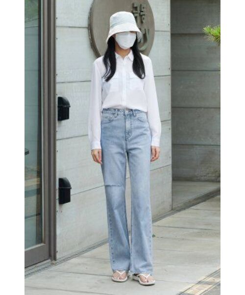 MUSINSA STANDARD WOMAN(ムシンサスタンダードウーマン)の「レディーススラッシュルーズストレートデニムパンツ【ライトインディゴ】(デニムパンツ・レディース・その他・30/24/25/26/27/28/29)」の18枚目の写真