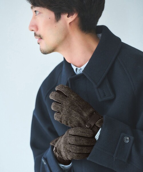 green label relaxing(グリーンレーベルリラクシング)の「MOON ムーン ヘリンボーン×レザー グローブ -タッチパネル対応-(手袋・メンズ・ネイビー/ダークブラウン/ブラック・FREE)」の4枚目の写真