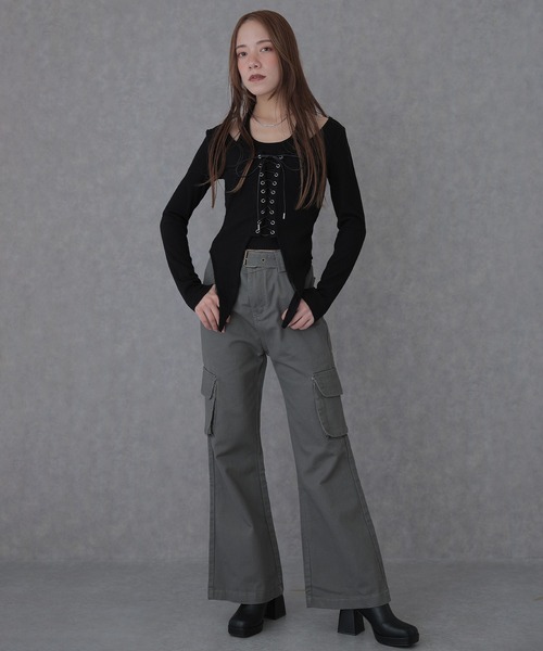 SUWDEE(スーディー)の「lace up halter layered rib tops(Tシャツ/カットソー・レディース・ブラック/グレー・FREE)」の3枚目の写真
