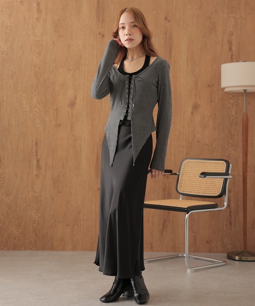 SUWDEE(スーディー)の「lace up halter layered rib tops(Tシャツ/カットソー・レディース・ブラック/グレー・FREE)」の6枚目の写真