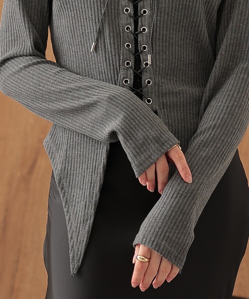 SUWDEE(スーディー)の「lace up halter layered rib tops(Tシャツ/カットソー・レディース・ブラック/グレー・FREE)」の11枚目の写真