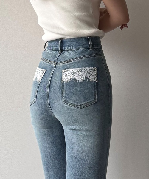 mipiarl(ミピアール)の「レースポケットフレアデニムパンツ(デニムパンツ・レディース・ブルー/ブラック/ライトブルー・SMALL/MEDIUM/LARGE)」の8枚目の写真
