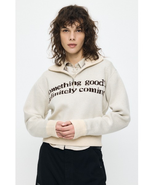 MOUSSY(マウジー)の「LETTERED HALF ZIP セーター(ニット/セーター・レディース・杢グレー/オフホワイト/レッド/ネイビー・FREE)」の2枚目の写真