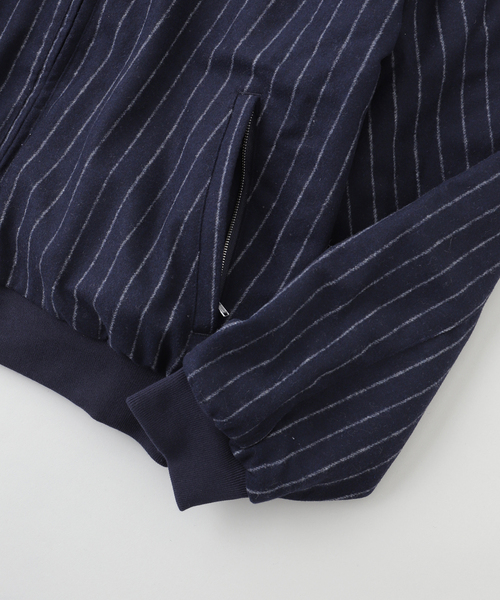 WISM(ウィズム)の「GRAND COLLECTION / グランド コレクション REVERSIBLE PINSTRIPE WOOL/COTTON J(その他アウター・メンズ・ダークブルー・MEDIUM/LARGE)」の5枚目の写真