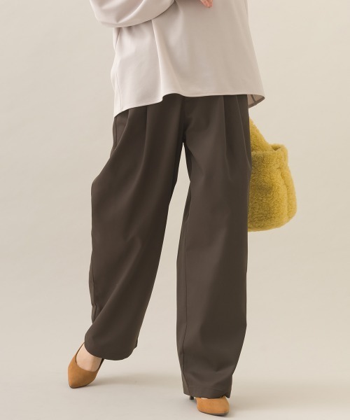 OMNES（オムネス）の「ハイウエストツータックチノパンツ（チノパンツ・レディース・ブラウン/オリーブ/ブラック/アイボリー・FREE）」の3枚目の写真