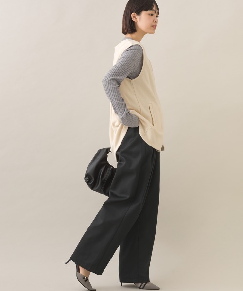 OMNES（オムネス）の「ハイウエストツータックチノパンツ（チノパンツ・レディース・ブラウン/オリーブ/ブラック/アイボリー・FREE）」の10枚目の写真