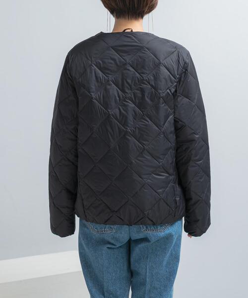 URBAN RESEARCH ROSSO WOMEN(アーバンリサーチ ロッソ)の「TAION CREW NECK DOWN JACKET(ダウンジャケット/コート・レディース・ネイビー/チャコールグレー/オフホワイト/ブラック・SMALL/MEDIUM/LARGE)」の8枚目の写真