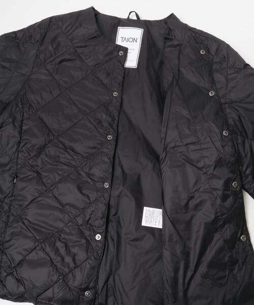 URBAN RESEARCH ROSSO WOMEN(アーバンリサーチ ロッソ)の「TAION CREW NECK DOWN JACKET(ダウンジャケット/コート・レディース・ネイビー/チャコールグレー/オフホワイト/ブラック・SMALL/MEDIUM/LARGE)」の10枚目の写真