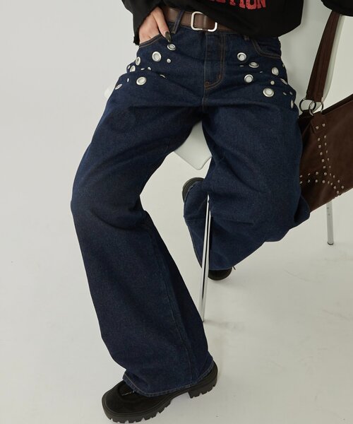 WHO'S WHO gallery(フーズフーギャラリー)の「EYELET LOW RISE DENIM /アイレットローライズデニム(デニムパンツ・レディース・ブラック/サックスブルー/ネイビー・MEDIUM/SMALL)」の5枚目の写真