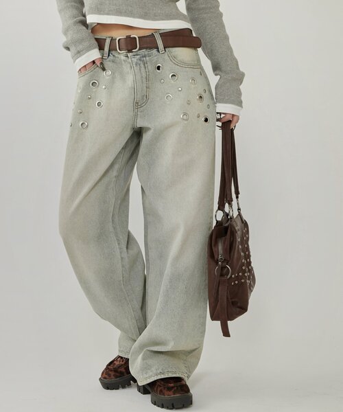 WHO'S WHO gallery（フーズフーギャラリー）の「EYELET LOW RISE DENIM /アイレットローライズデニム（デニムパンツ・レディース・ブラック/サックスブルー/ネイビー・MEDIUM/SMALL）」の13枚目の写真