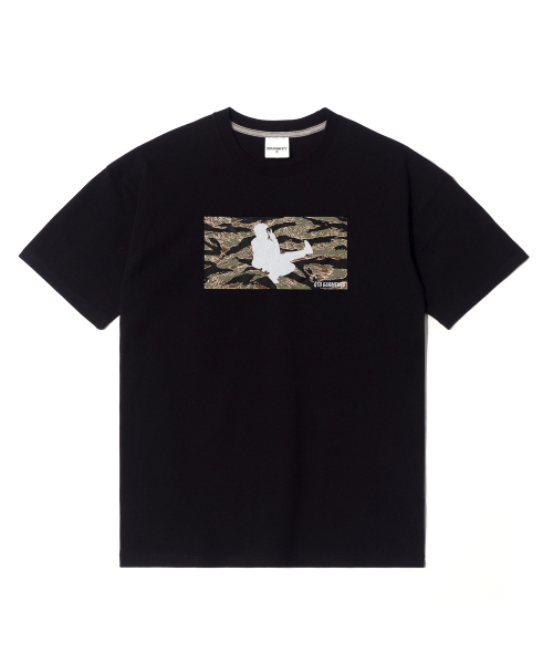 QT8 GARMENTS(キューティーエイトガーメント)の「OC Noodle x QT8 Tiger Camo Tee (Black)(Tシャツ/カットソー・レディース・その他・MEDIUM/LARGE/X-LARGE)」の3枚目の写真