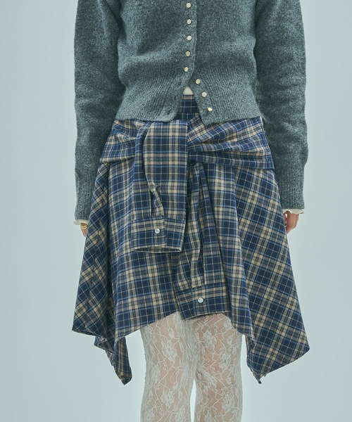 ROSE BUD(ローズバッド)の「TIED SHIRT HEM SKIRT(スカート・レディース・ブラウン/ネイビー・ONE SIZE)」の15枚目の写真