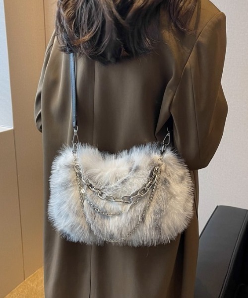 .KOM(ドットコム)の「A'GEM/9 × .kom 『.KOM/ドットケーオーエム』 Faux Fur Chain Shoulder Bag/ファー チェーン ショルダーバッグ(トートバッグ・レディース・グレー/ブラウン・FREE)」の14枚目の写真