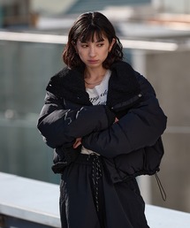 AO2（アオズ）の「Short-length faux fur down jacket / ショート丈 裏ボア×中綿ジャケット（ダウンジャケット/コート）」