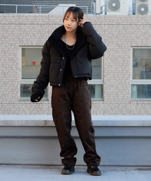 AO2（アオズ）の「Short-length faux fur down jacket / ショート丈 裏ボア×中綿ジャケット（ダウンジャケット/コート・レディース・ブラック/ベージュ/アイボリー・FREE）」の9枚目の写真