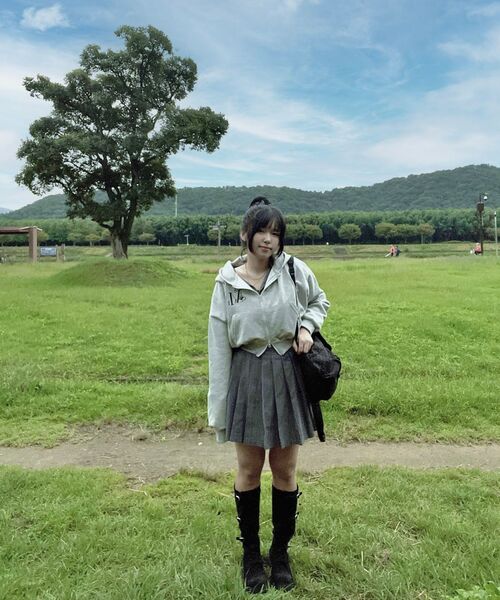 MUCENT(ムセント)の「サハラグラデーション十字フードジップアップ 男女共用 (2カラー)(パーカー・レディース・グレー/ブラック・SHORT/1)」の20枚目の写真