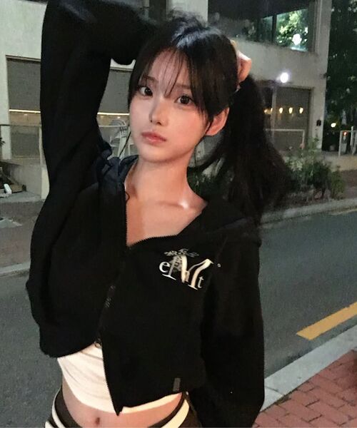 MUCENT(ムセント)の「サハラグラデーション十字フードジップアップ 男女共用 (2カラー)(パーカー・レディース・グレー/ブラック・SHORT/1)」の21枚目の写真