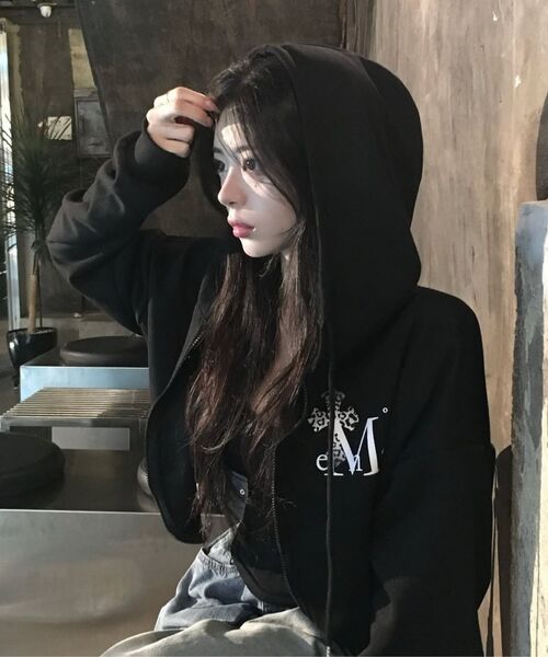 MUCENT(ムセント)の「サハラグラデーション十字フードジップアップ 男女共用 (2カラー)(パーカー・レディース・グレー/ブラック・SHORT/1)」の22枚目の写真