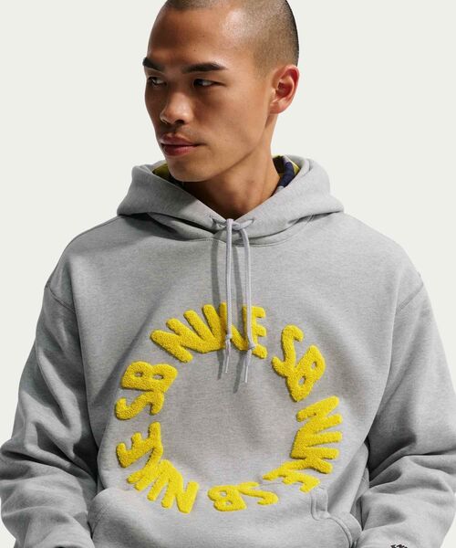 NIKE SB(ナイキエスビー)の「ナイキ SB フリース プルオーバー スケートボードパーカー / Nike SB Fleece Pullover Skate Hoodie IF0656-012 Wolf Grey(パーカー・メンズ・グレー・XL/2XL/L/M/S)」の7枚目の写真