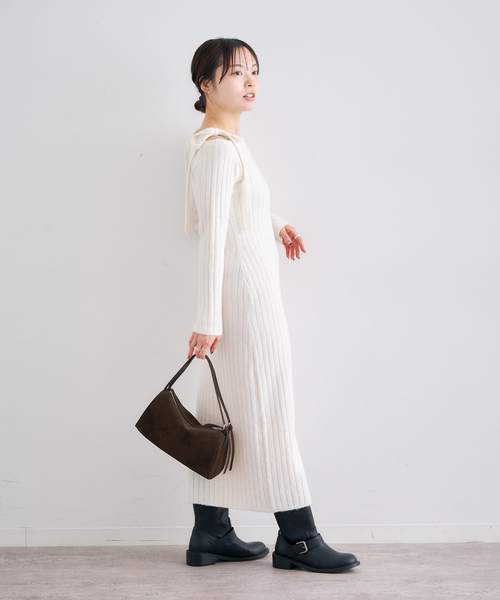 U by SPICK&SPAN（ユーバイスピックアンドスパン）の「オフショルリボンニットワンピース（ワンピース・レディース・ホワイト/ブラック・36/38）」の17枚目の写真